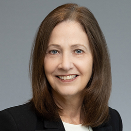 Kelly Hastings, Chef de la gestion du risque